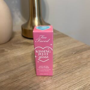 TOO FACED KISSING JELLY GLOSS
